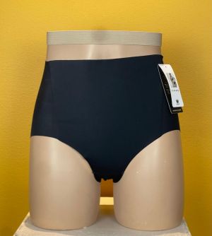 Beyond Naked zwart