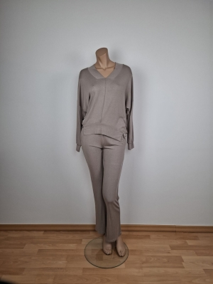 470047-157 taupe